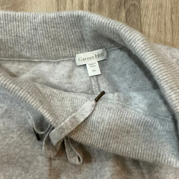 Garnet Hill Light Gray Ribbed Knit Sweater - Picture 4 of 4